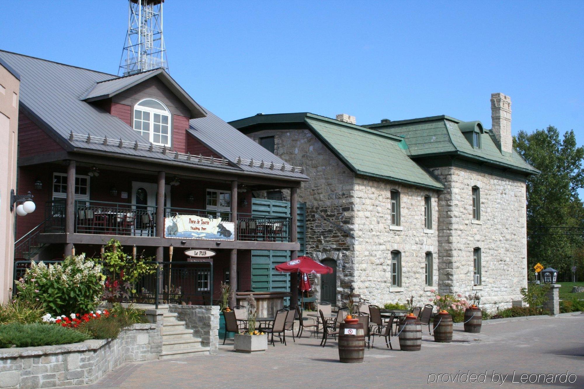 Château Logue Hotel Maniwaki Exterior foto