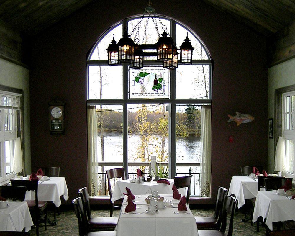 Château Logue Hotel Maniwaki Exterior foto