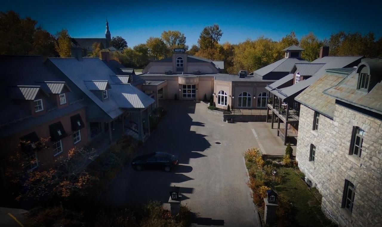 Château Logue Hotel Maniwaki Exterior foto